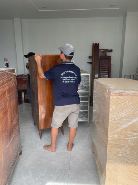 Đội ngũ chuyển nhà trọn gói tại Biên Hòa làm việc chuyên nghiệp, đúng cam kết