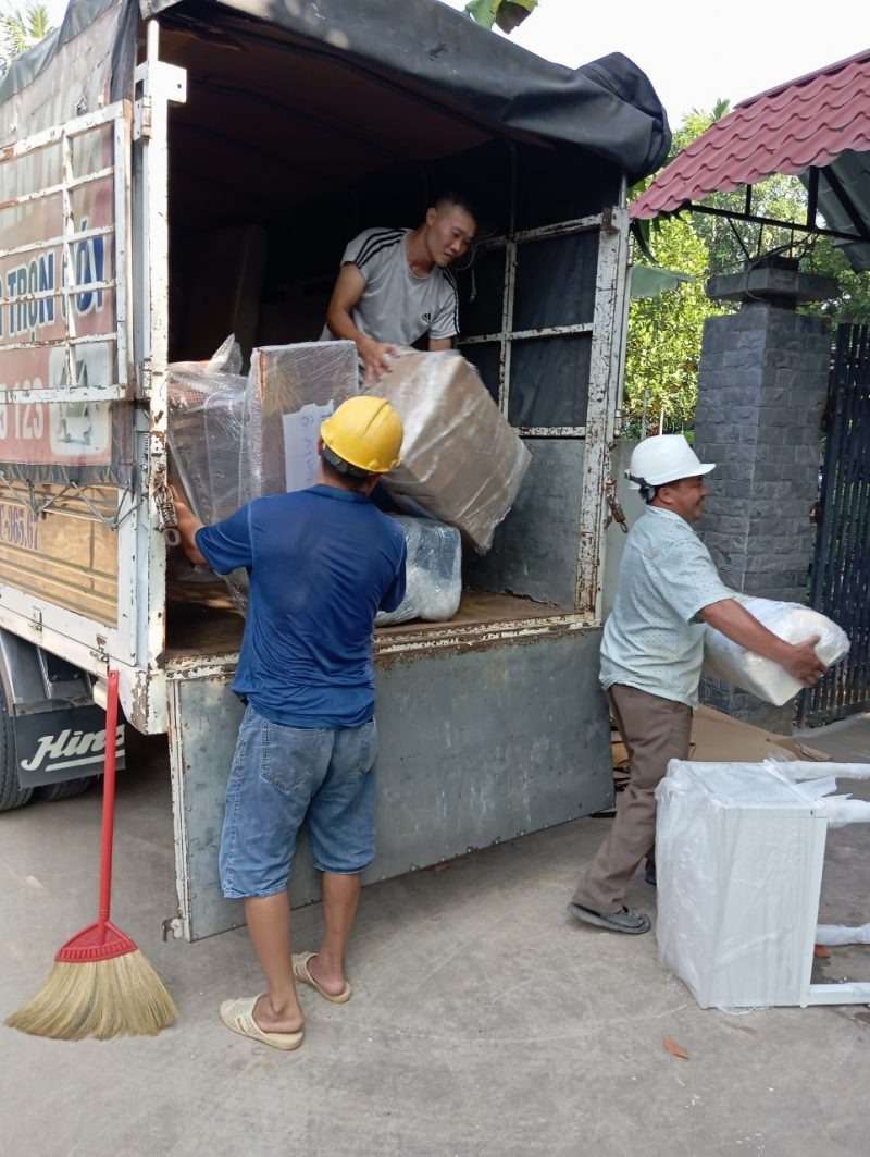 Taxi Tải Biên Hòa đã phục vụ hơn 500 khách hàng với tỷ lệ hài lòng cao nhờ cam kết bảo quản đồ đạc nguyên vẹn