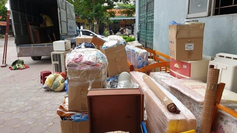 Kinh nghiệm chuyển nhà theo dõi quá trình bốc xếp đồ đạc nếu bạn chỉ thuê xe tải riêng